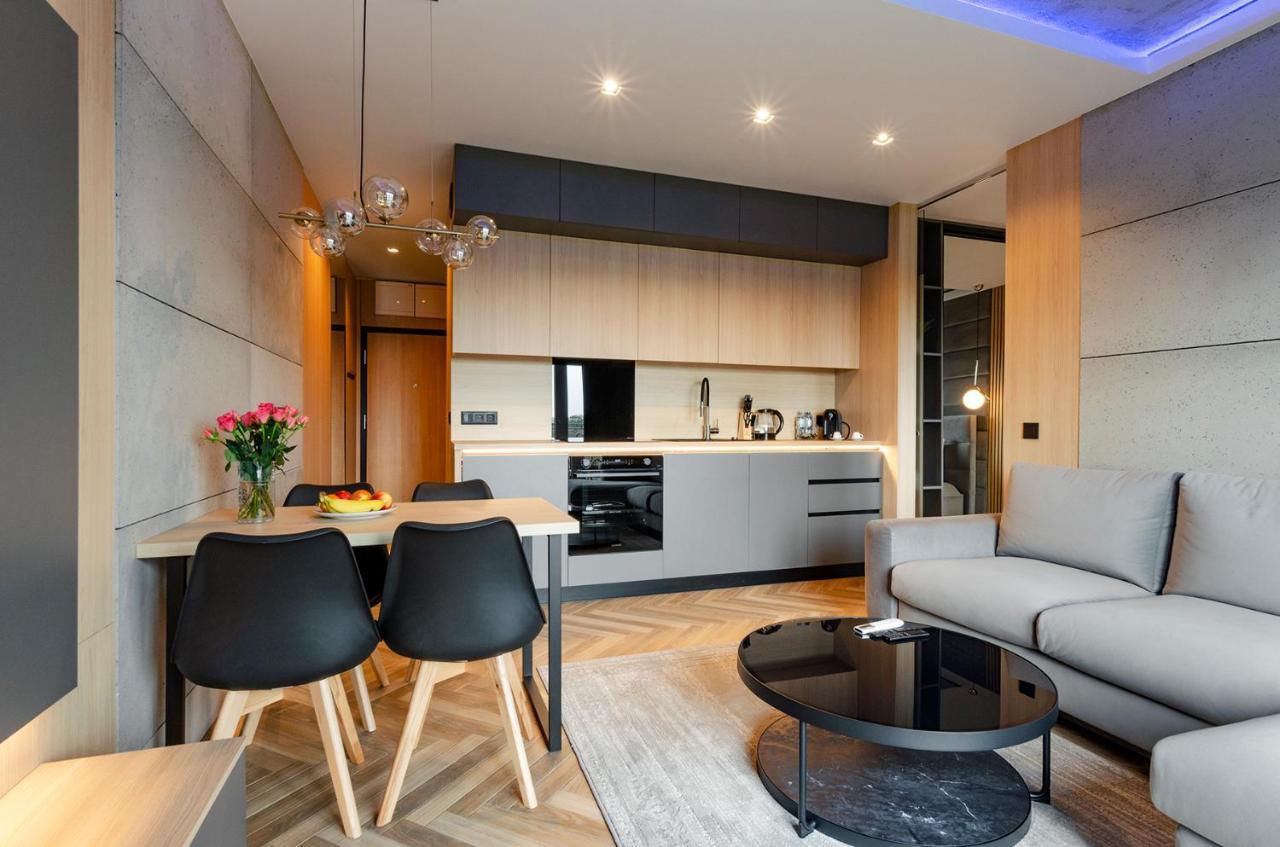 Apartment Sky Home- Wood Penthouse -manufaktura, Parking, Klimatyzacja, Dostep Na Kod
