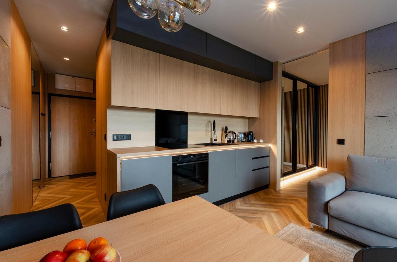 Apartment Sky Home- Wood Penthouse -manufaktura, Parking, Klimatyzacja, Dostep Na Kod