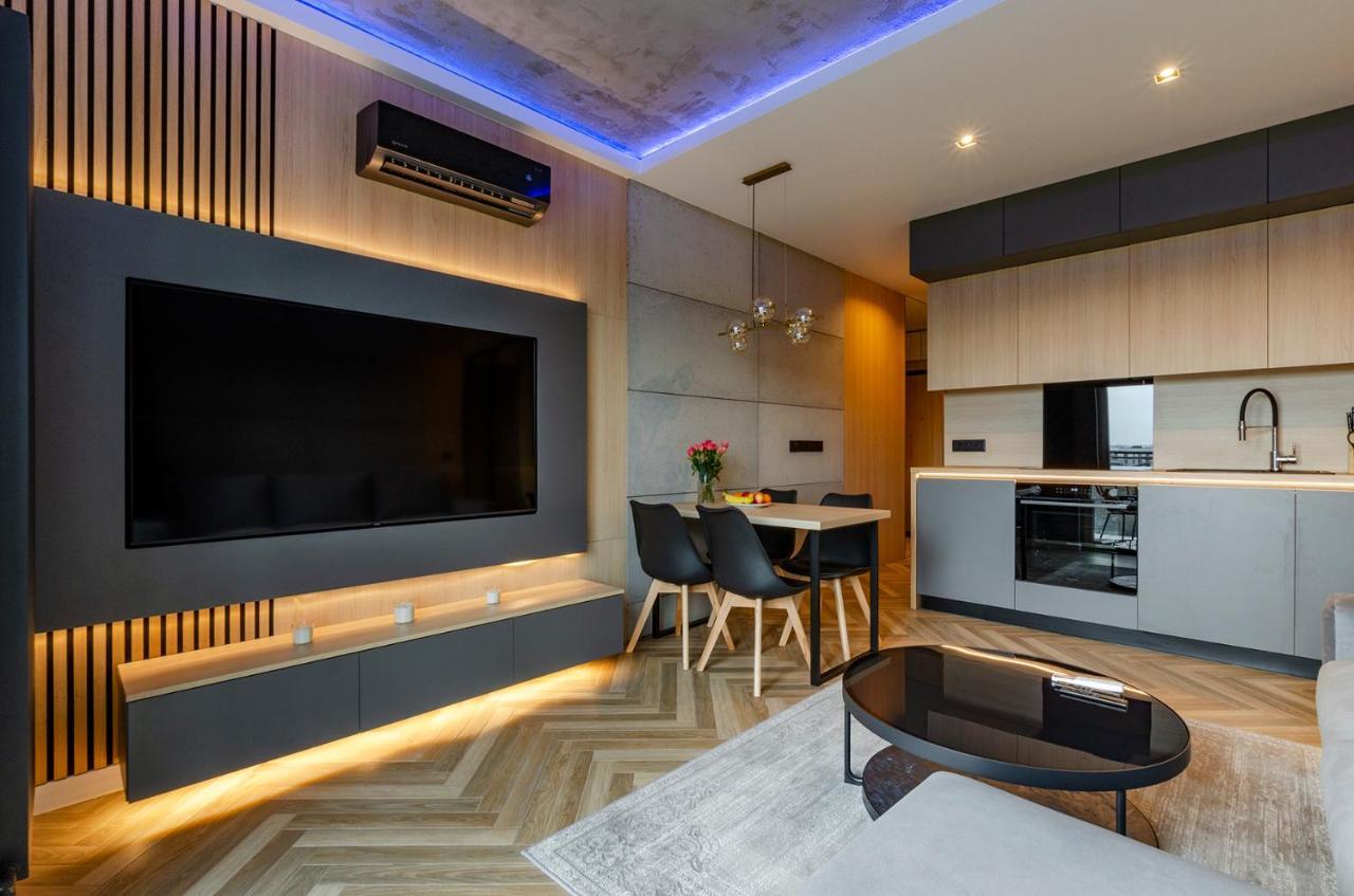 Apartment Sky Home- Wood Penthouse -manufaktura, Parking, Klimatyzacja, Dostep Na Kod