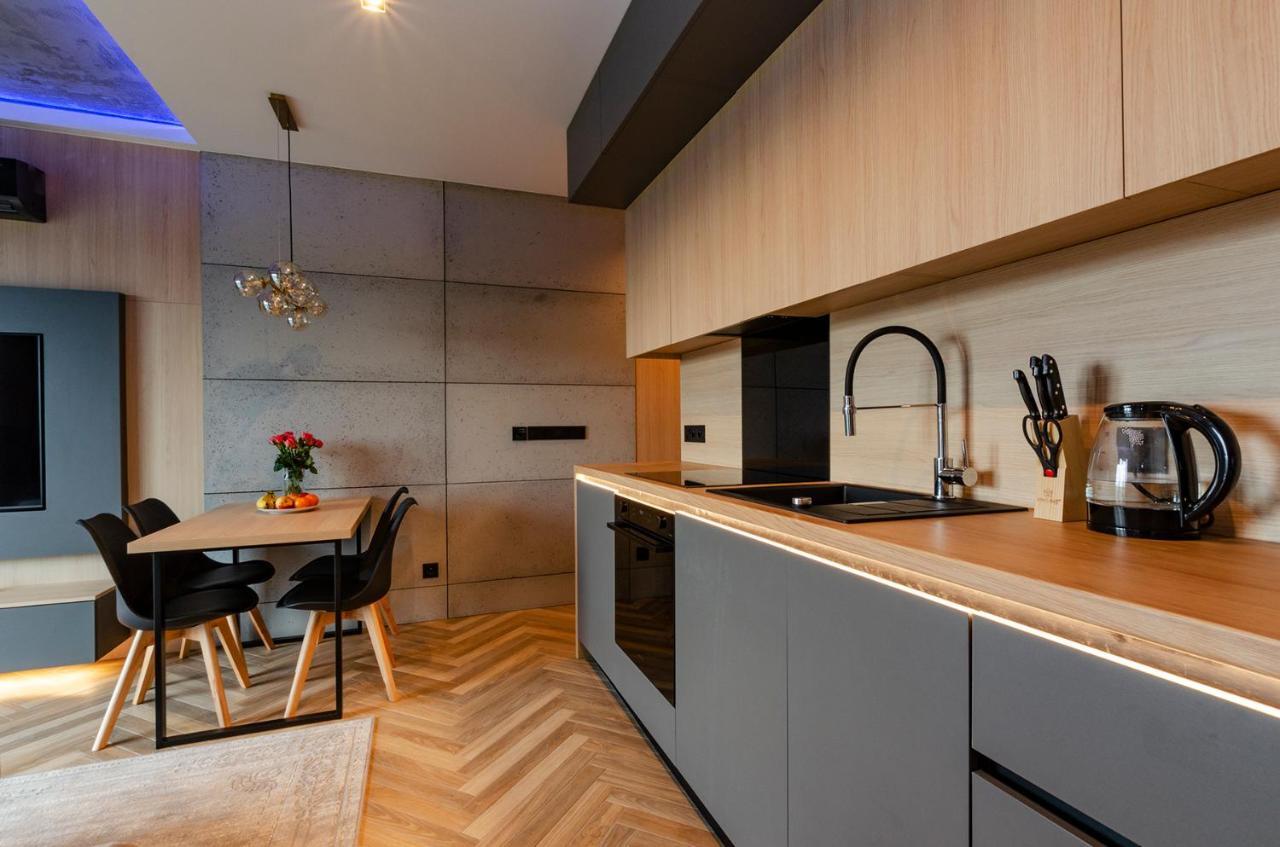 Sky Home- Wood Penthouse -manufaktura, Parking, Klimatyzacja, Dostep Na Kod Apartment